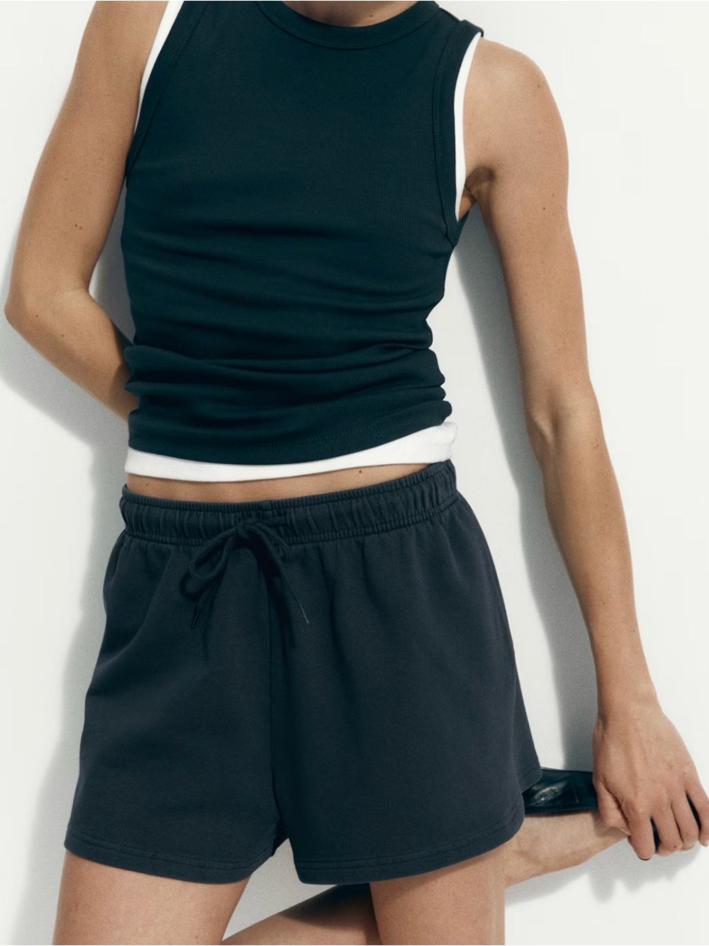 H&M Black Cotton Drawstring Sweatshorts XL